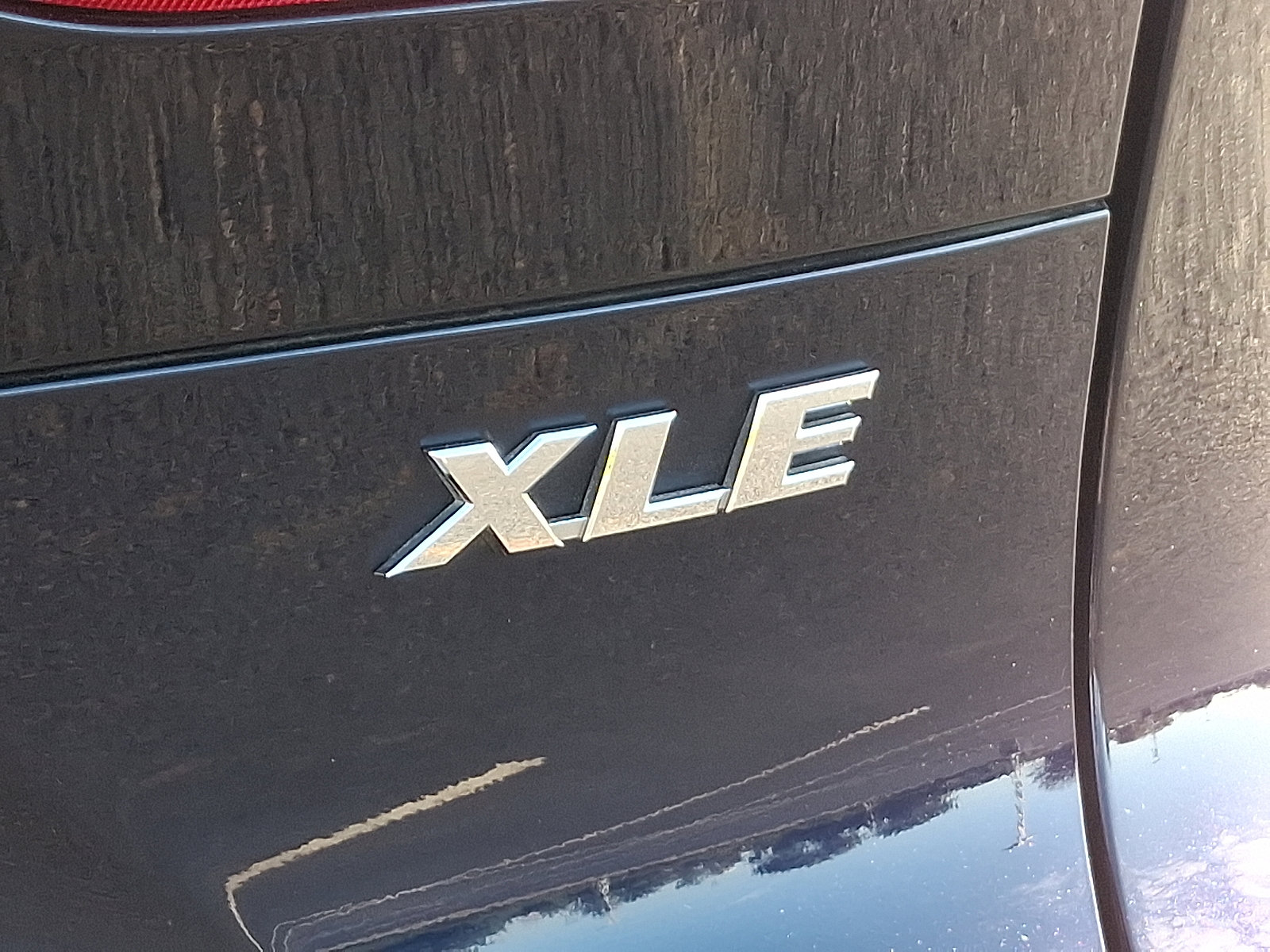 Used 2024 Toyota Venza XLE image 32