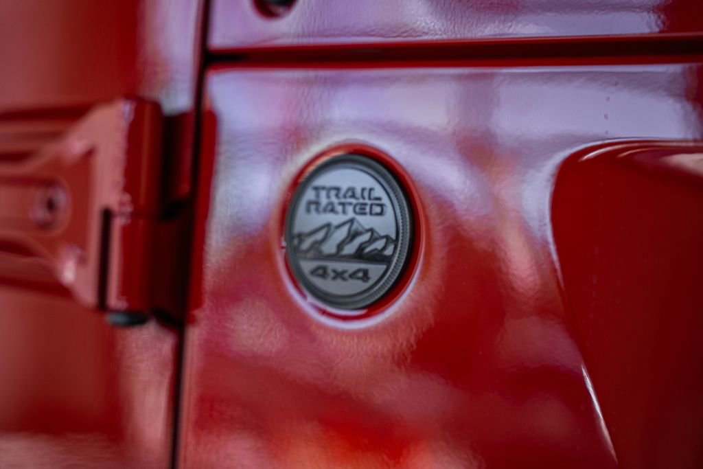 New 2025 Jeep Gladiator Sport image 13