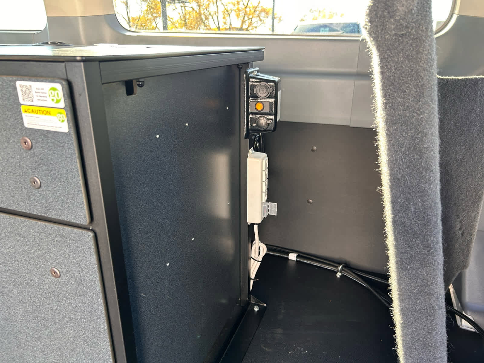 Used 2019 Ford Transit 150 XLT image 21