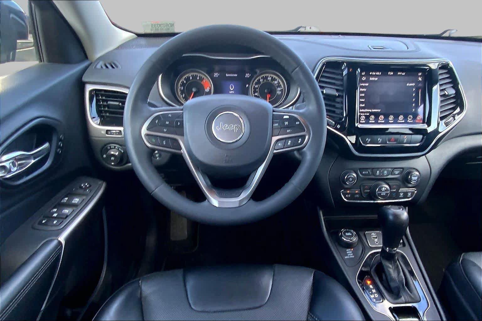 Used 2022 Jeep Cherokee Limited AWD/4WD image 6