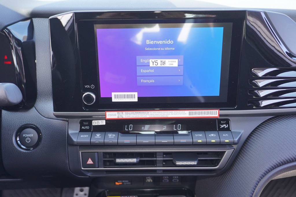 Certified 2026 Toyota Camry Hybrid FWD image 14