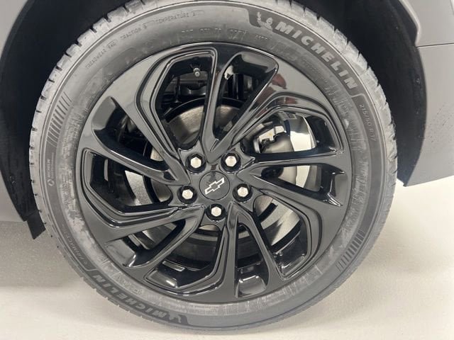 New 2027 Chevrolet Bolt RS FWD image 5