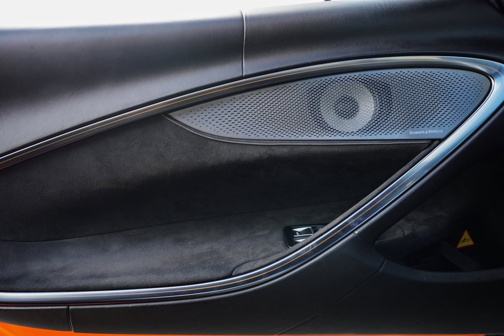 Used 2023 McLaren Artura image 34