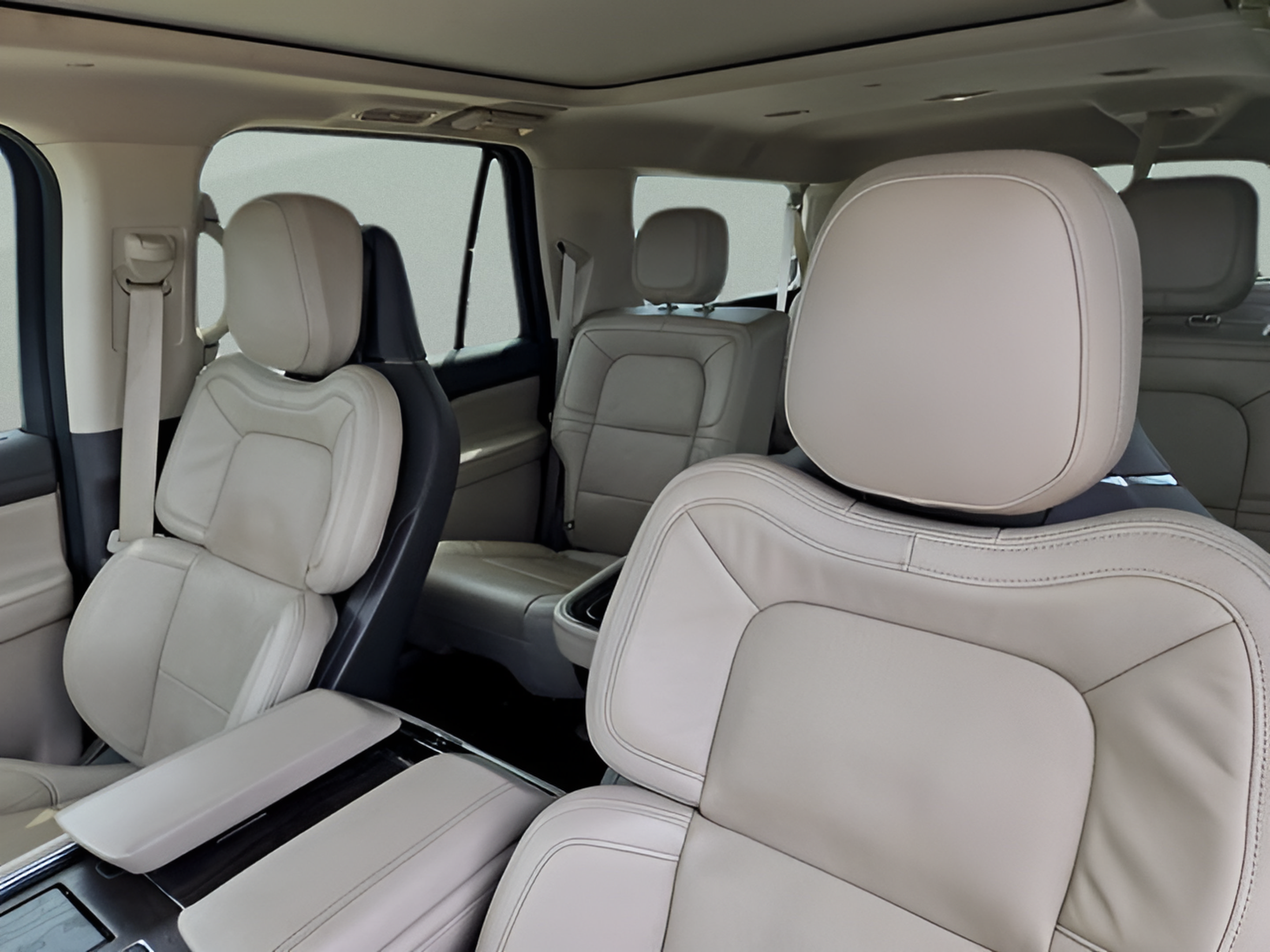 Certified 2024 Lincoln Navigator L Reserve AWD/4WD image 11