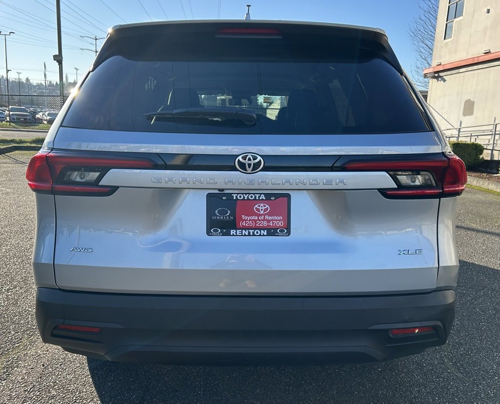 Certified 2025 Toyota Grand Highlander AWD image 6