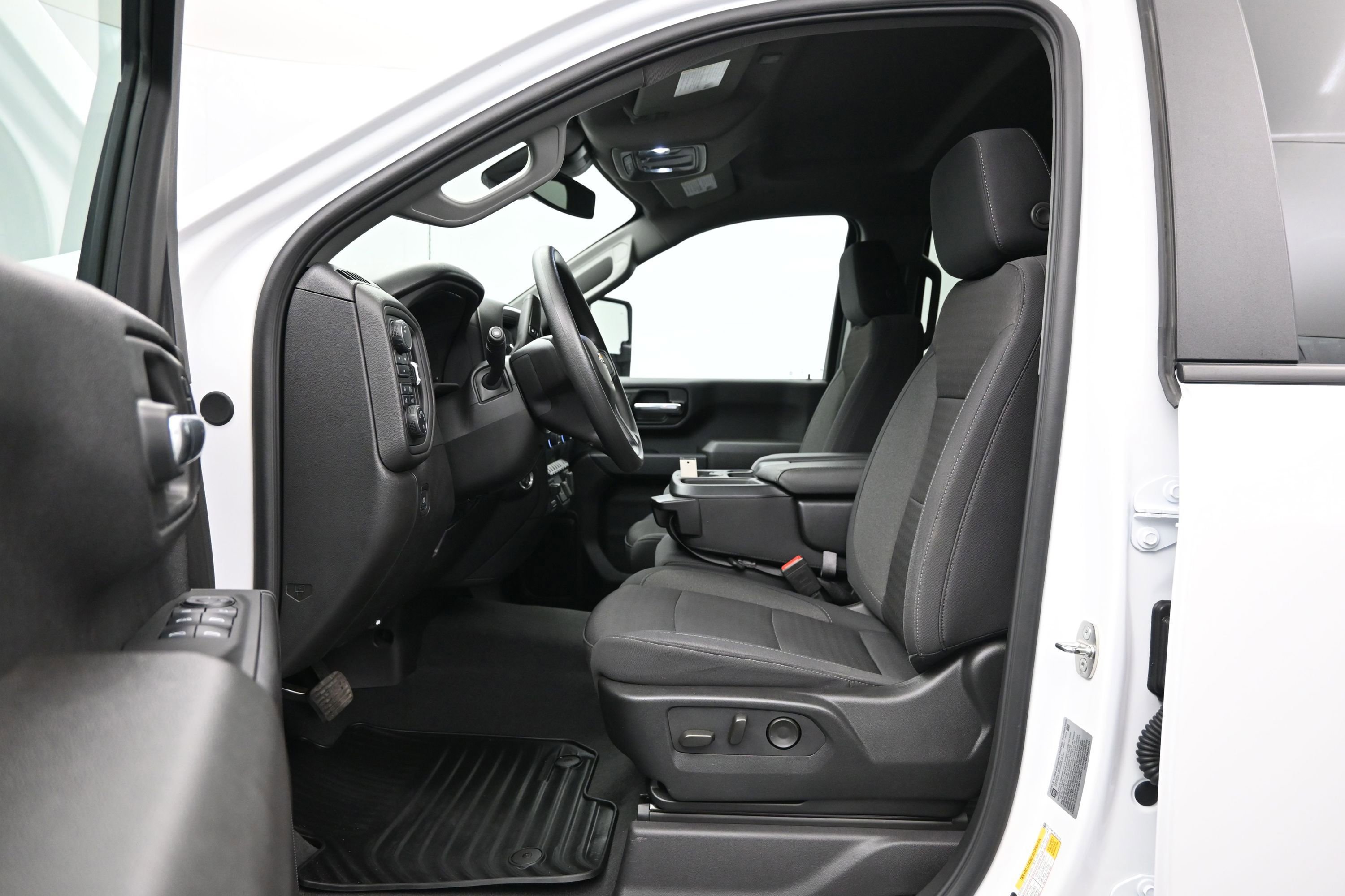 Used 2024 Chevrolet Silverado 2500 Custom w/ Custom Value Package AWD/4WD image 9