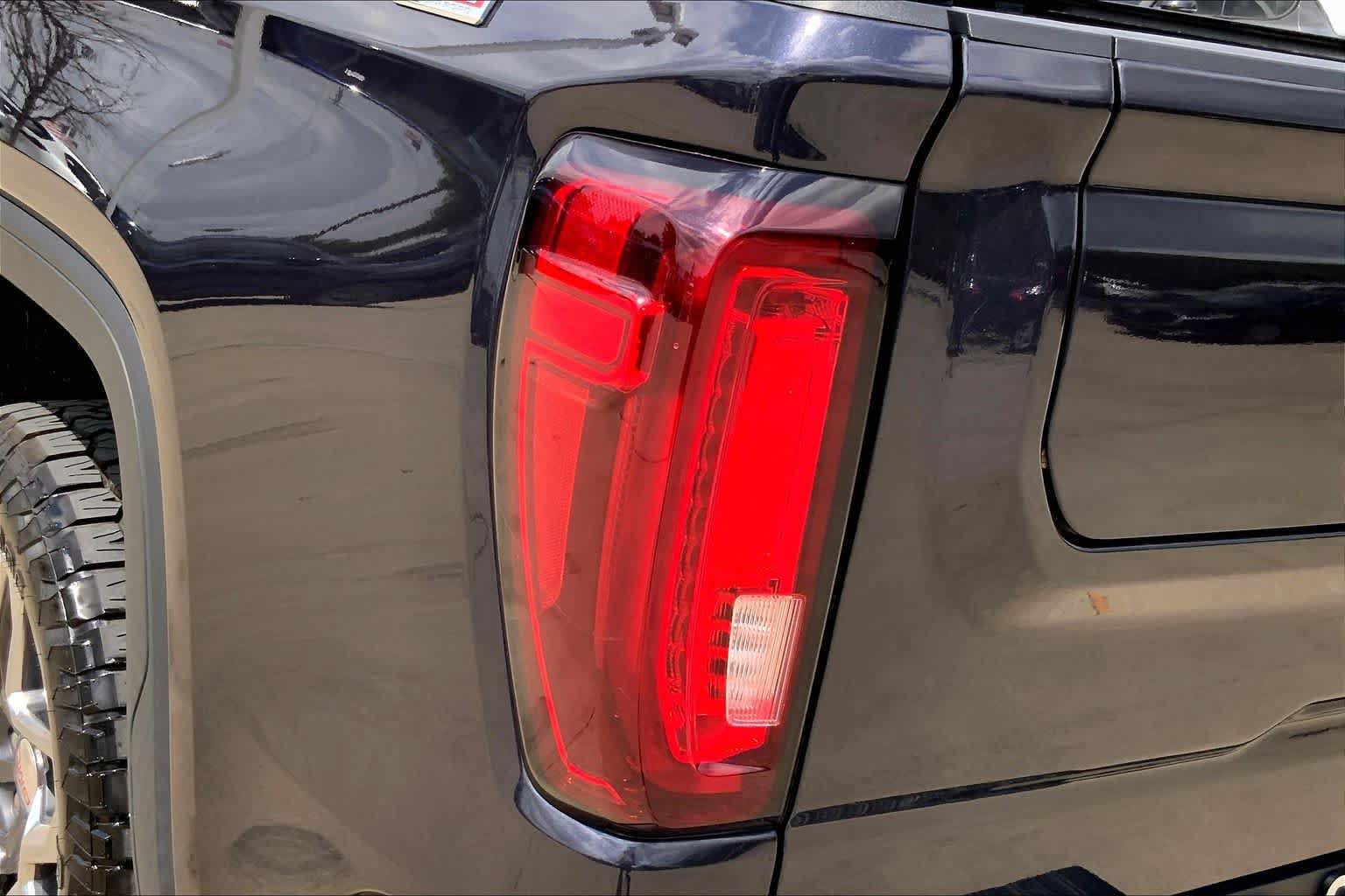 Used 2023 GMC Sierra 1500 SLT AWD/4WD image 27