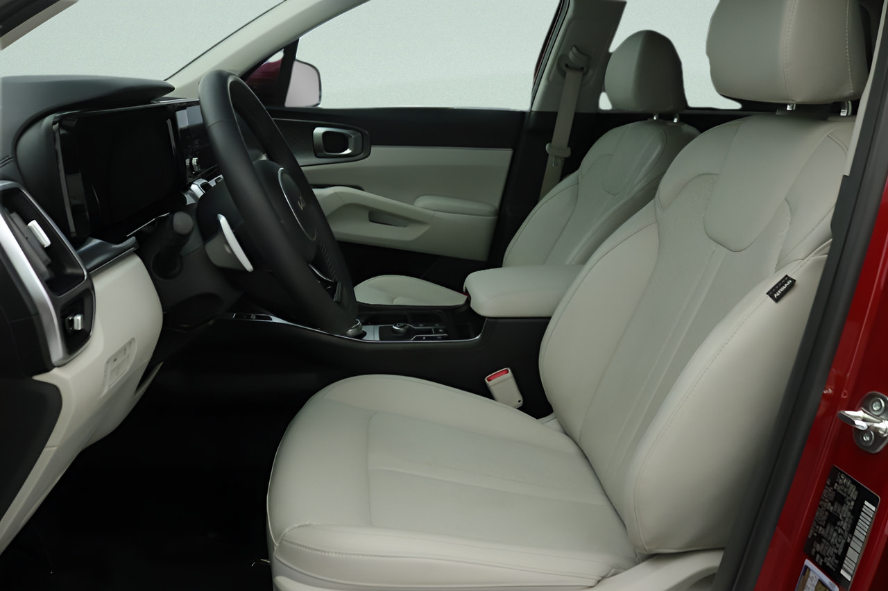 Used 2023 Kia Sorento EX FWD image 29
