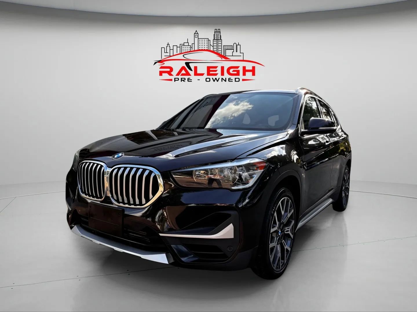 Used 2021 BMW X1 xDrive28i w/ Convenience Package AWD/4WD image 5