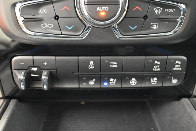 Used 2018 RAM 1500 Sport w/ Hydro Blue Sport Package AWD/4WD image 29