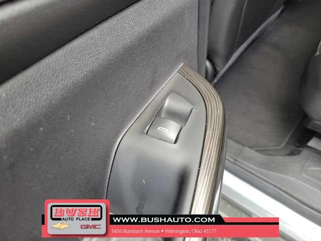 Used 2023 GMC Acadia SLT FWD image 16