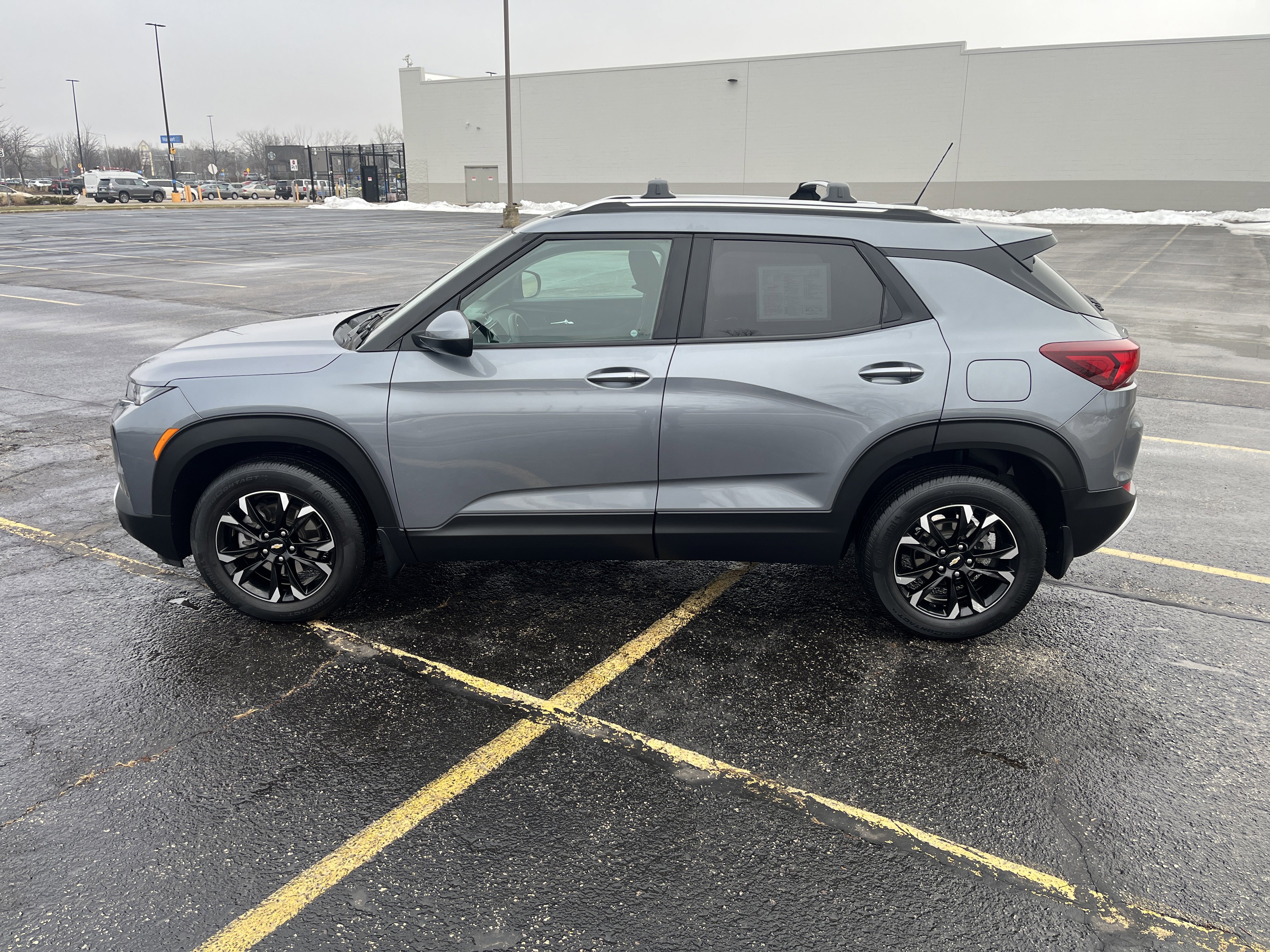 Used 2022 Chevrolet TrailBlazer LT w/ Convenience Package image 3