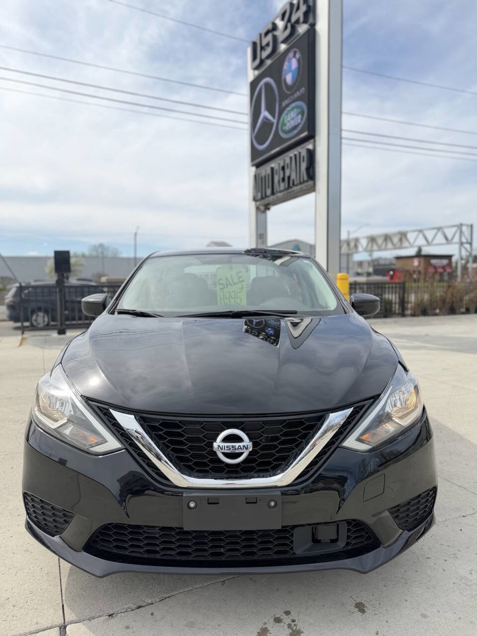Used 2019 Nissan Sentra SV w/ Special Edition Package image 2