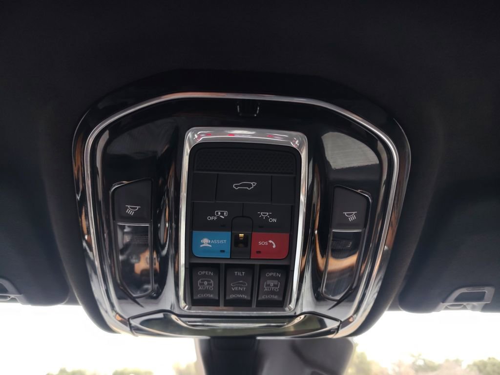 Used 2021 Jeep Grand Cherokee L Summit image 5