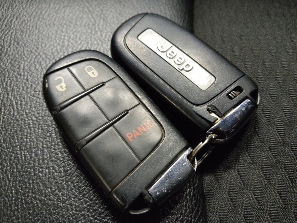 Used 2022 Jeep Compass Latitude FWD image 32