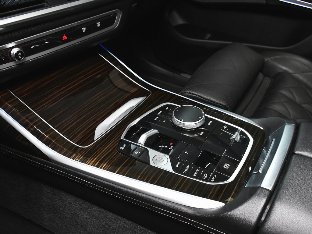 Used 2024 BMW X7 xDrive40i image 53