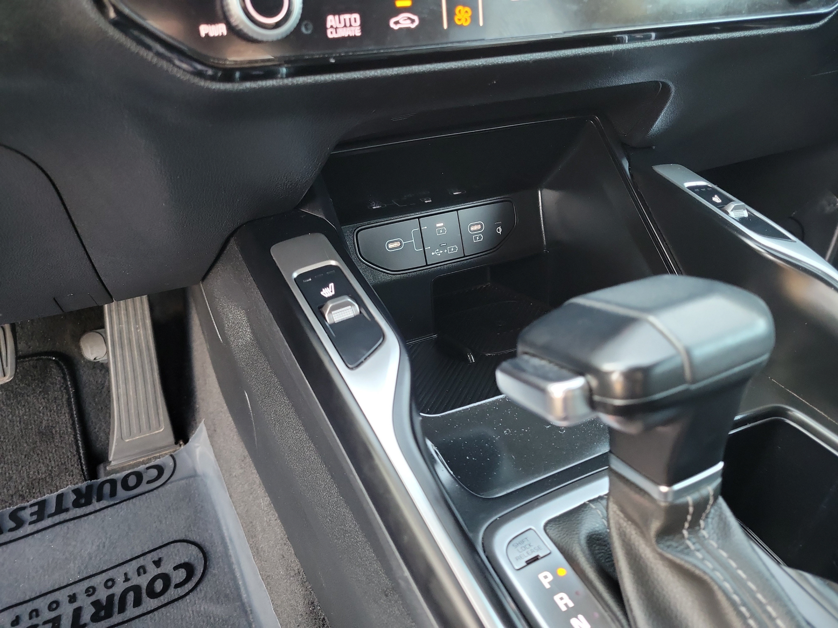 Certified 2024 Kia Sorento S AWD/4WD image 20
