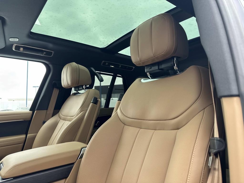 New 2026 Land Rover Range Rover SE image 20