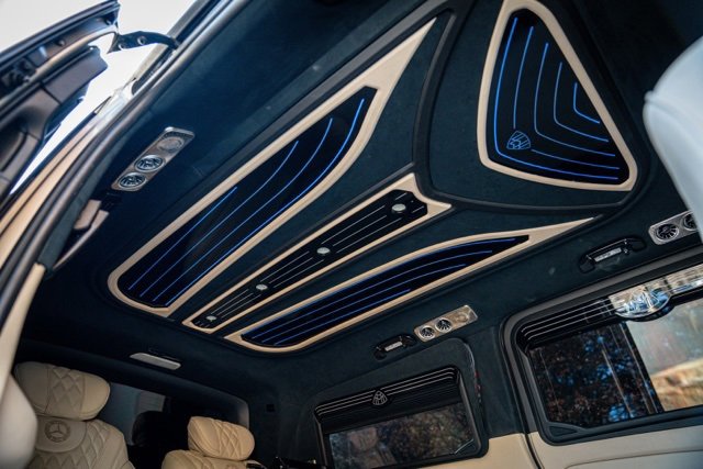 Used 2017 Mercedes-Benz Metris Passenger image 35