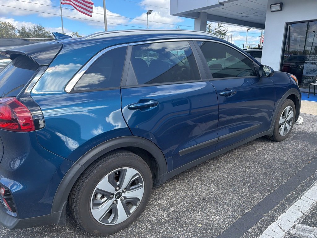 Used 2020 Kia Niro LX image 3