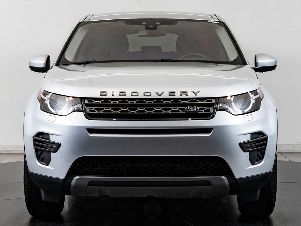 Used 2018 Land Rover Discovery Sport SE image 2