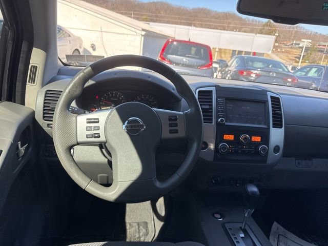 Used 2021 Nissan Frontier SV w/ Midnight Edition Floor Mats image 15