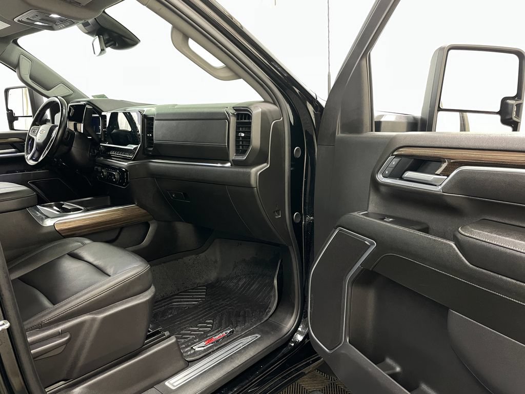 Certified 2025 Chevrolet Silverado 2500 LT w/ Safety Package AWD/4WD image 38