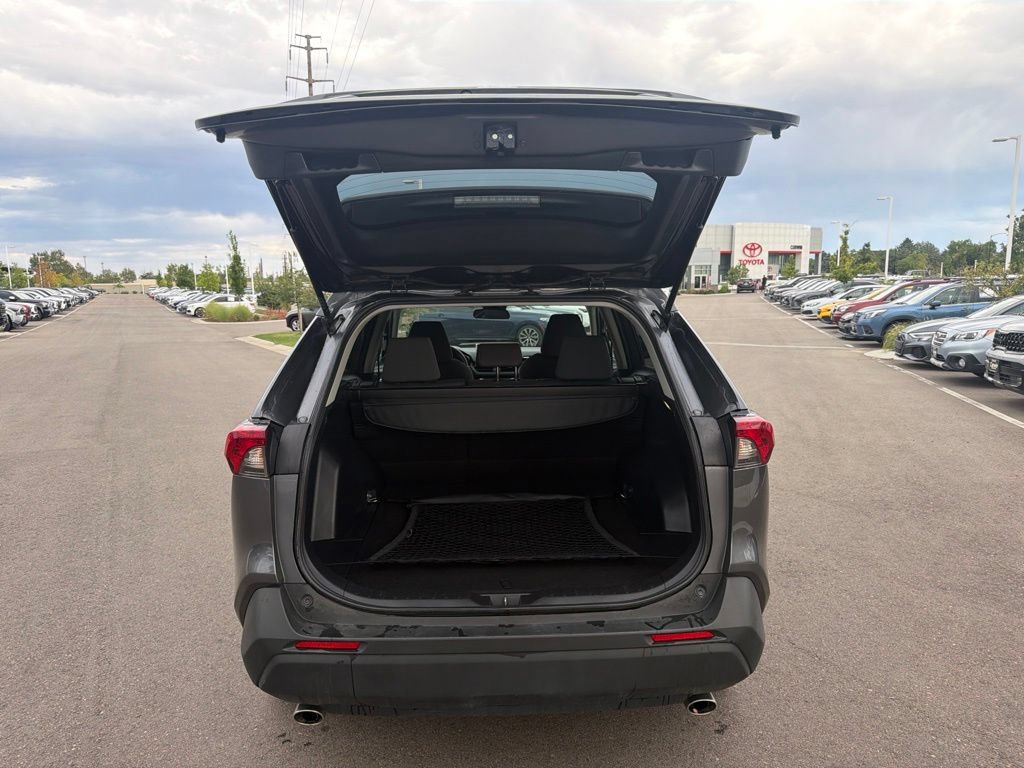 Used 2025 Toyota RAV4 XLE AWD/4WD image 16