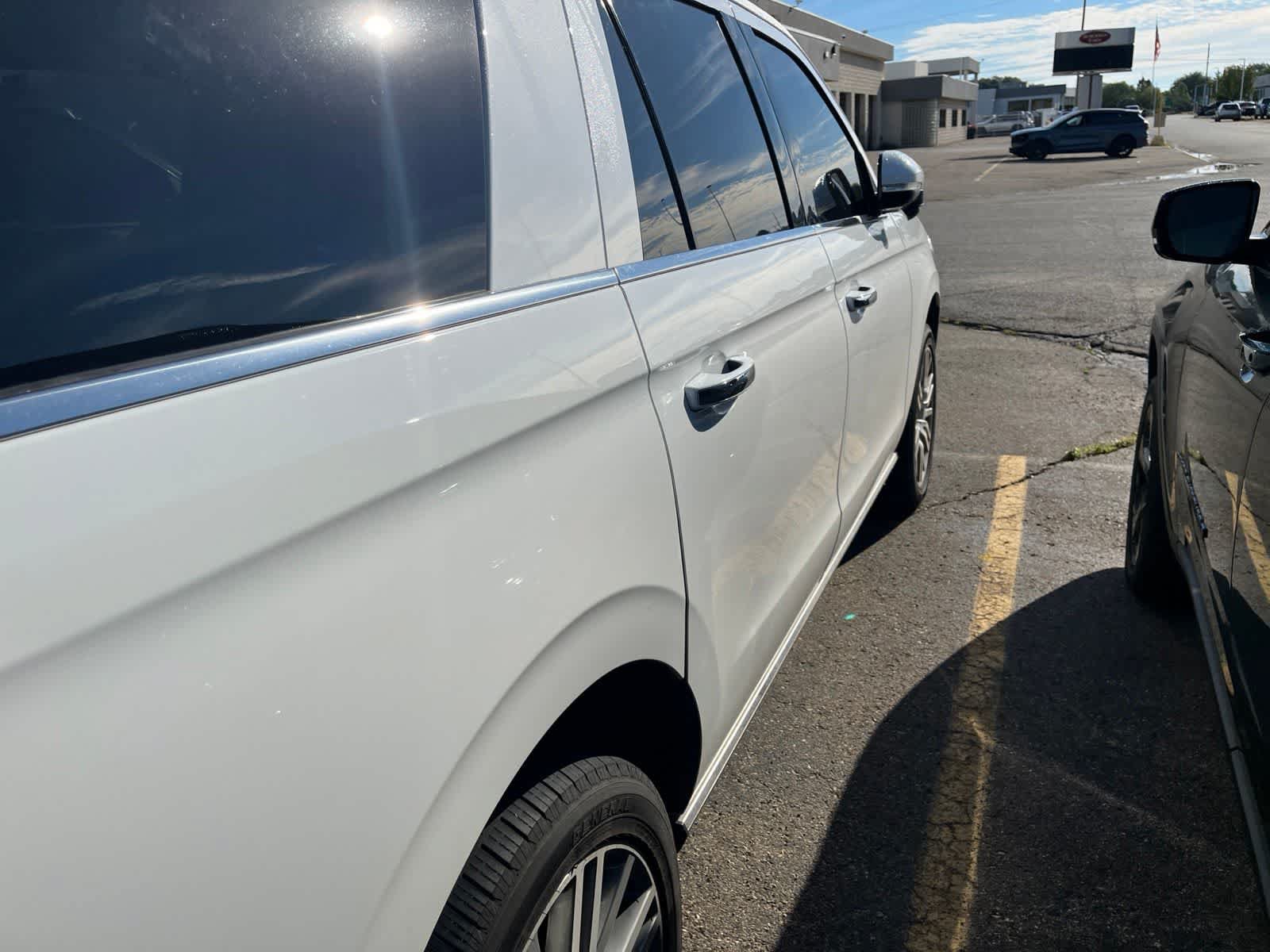 Used 2023 Ford Expedition Max Limited AWD/4WD image 14
