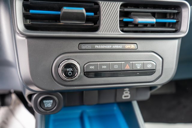 New 2025 Ford Maverick XLT w/ XLT Luxury Package image 18