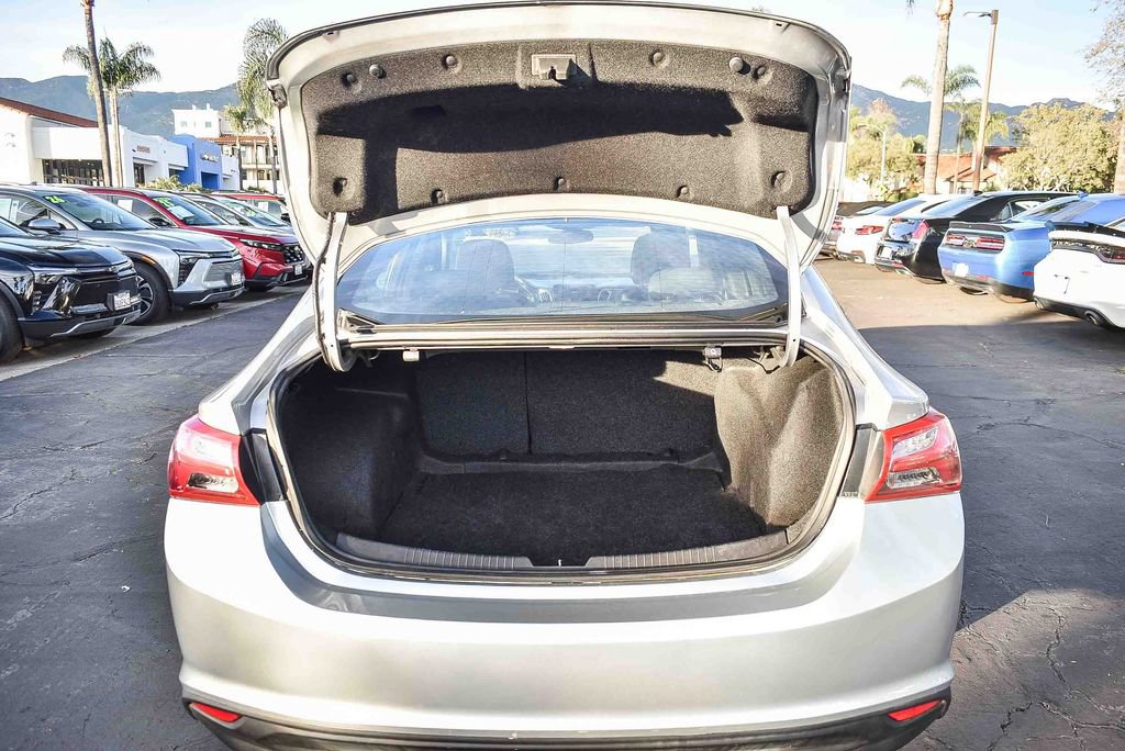 Used 2019 Chevrolet Malibu LT image 25