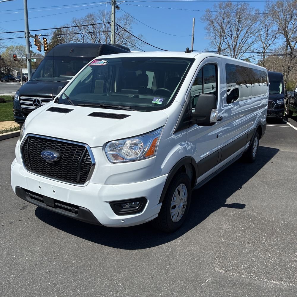 Used 2022 Ford Transit 350 XLT RWD image 2
