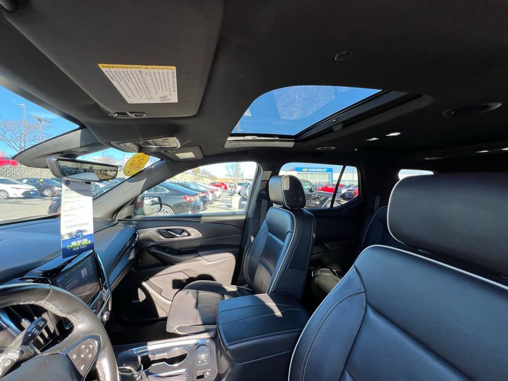 Used 2023 Chevrolet Traverse Premier image 19