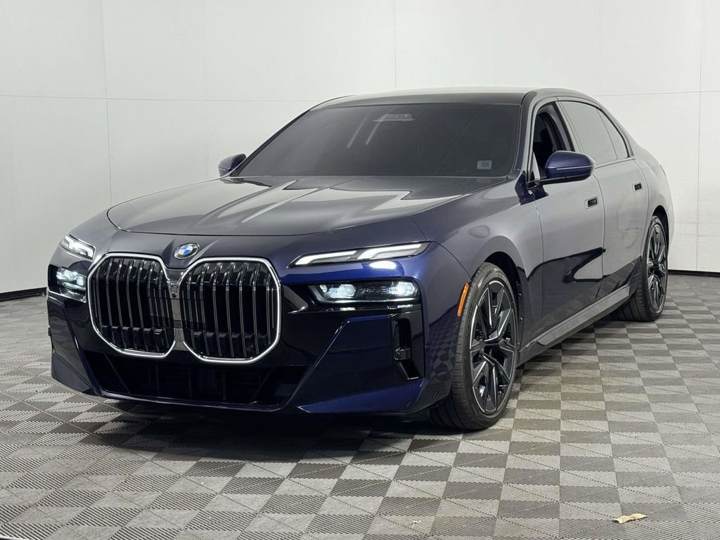 Used 2023 BMW 760i xDrive AWD/4WD image 7