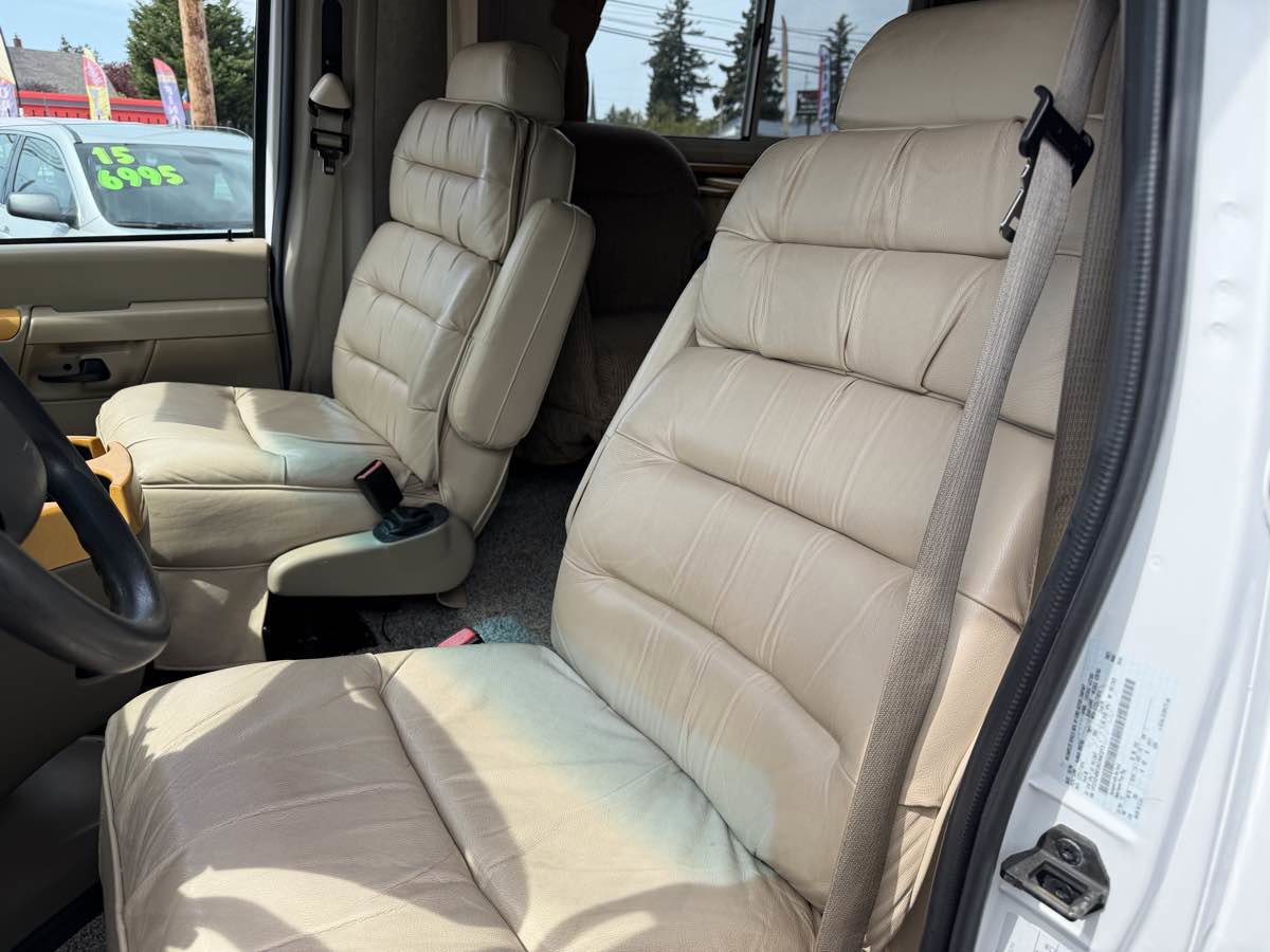 Used 2006 Ford E-450 and Econoline 450 RWD image 26