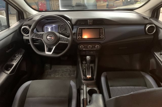 Used 2025 Nissan Versa SV FWD image 15