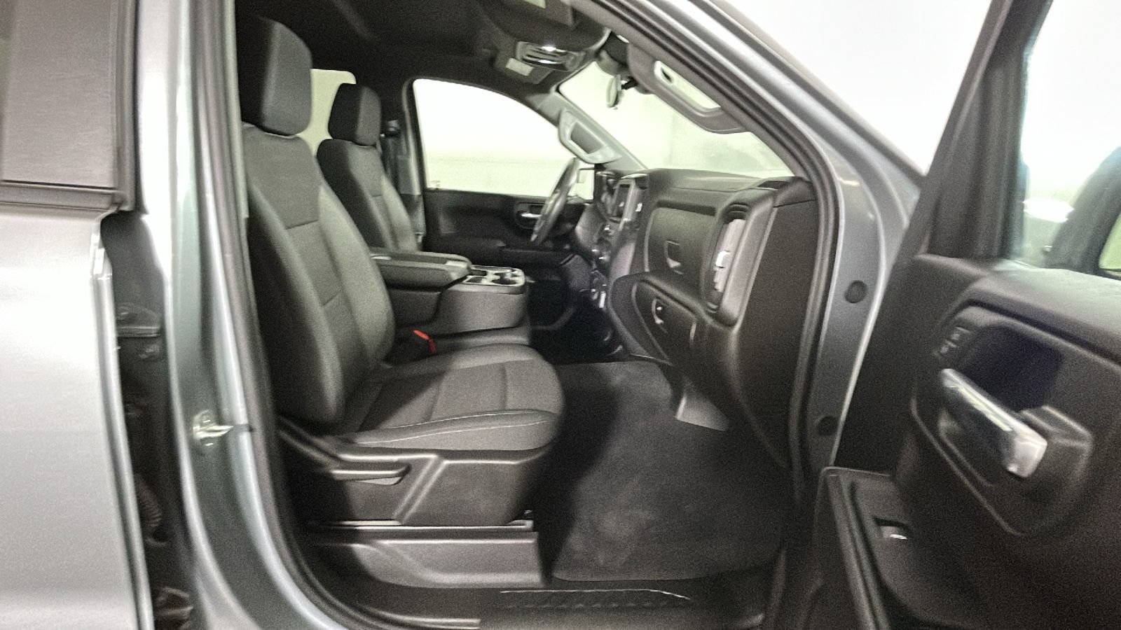Used 2024 Chevrolet Silverado 1500 Custom AWD/4WD image 32