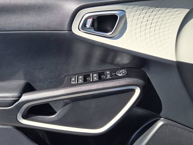 Used 2024 Kia Soul GT-Line FWD image 22