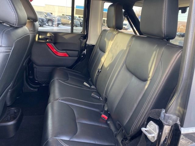 Used 2015 Jeep Wrangler Unlimited Rubicon image 18