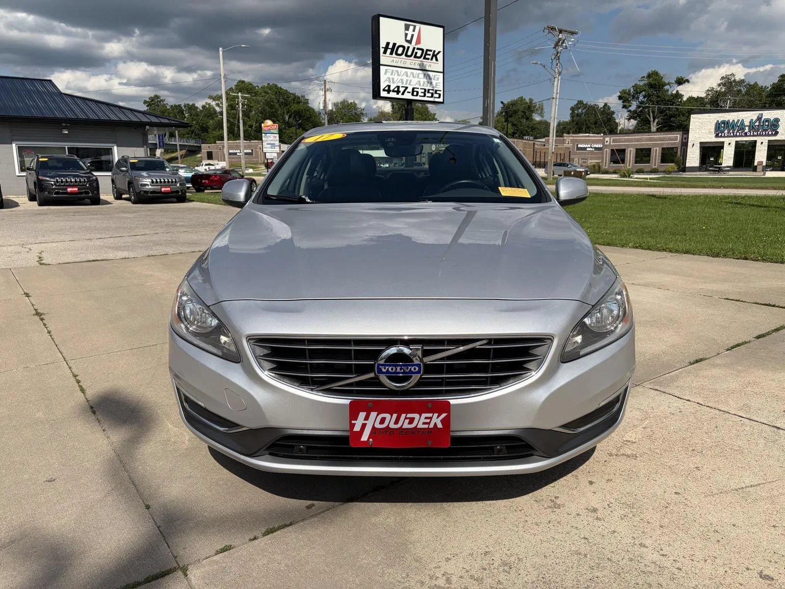 Used 2017 Volvo S60 T5 Inscription AWD/4WD image 2