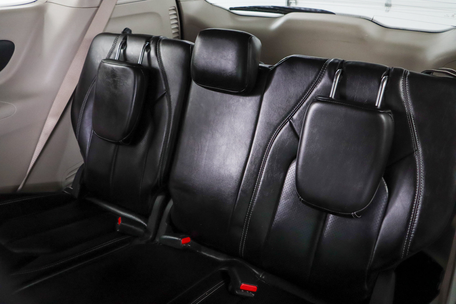 Used 2023 Chrysler Pacifica Touring-L FWD image 26