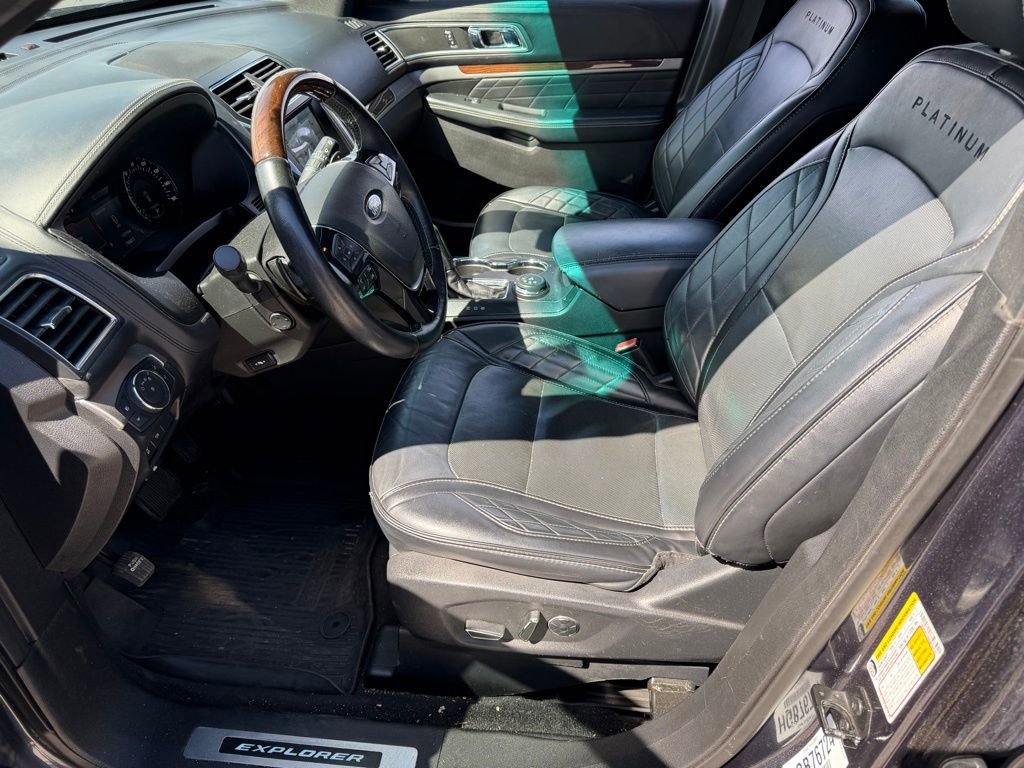 Used 2017 Ford Explorer Platinum AWD/4WD image 25