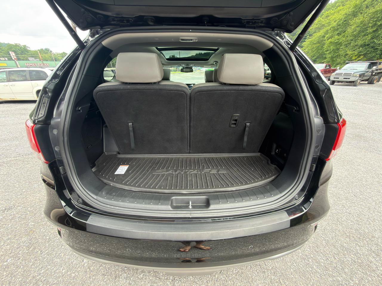 Used 2017 Hyundai Santa Fe Limited FWD image 28