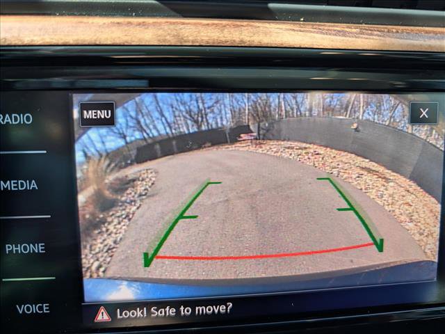 Used 2020 Volkswagen Passat 2.0T SEL image 39