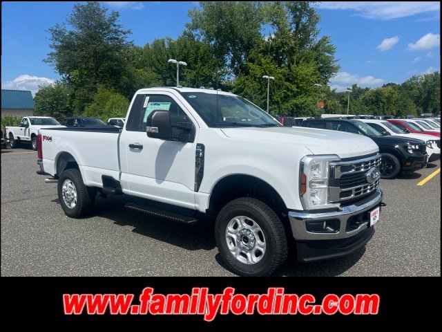 New 2026 Ford F350 XLT w/ FX4 Off-Road Package