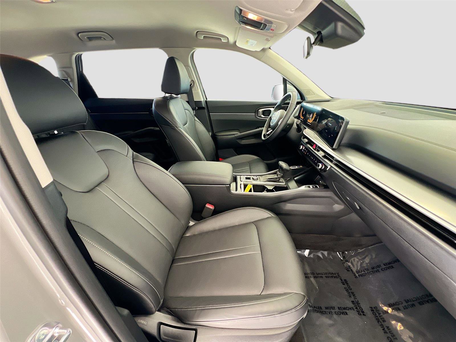 Used 2025 Kia Sorento S image 29