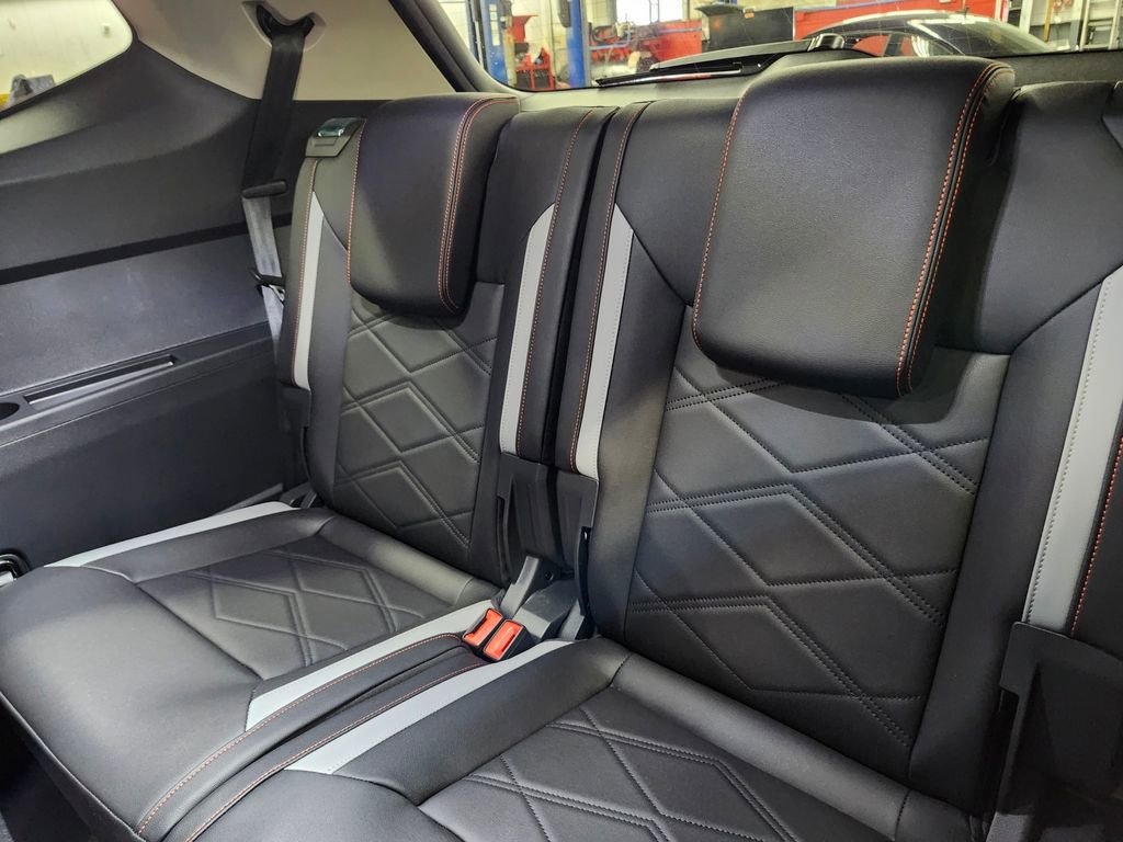 New 2026 Volkswagen Atlas Peak Edition image 12