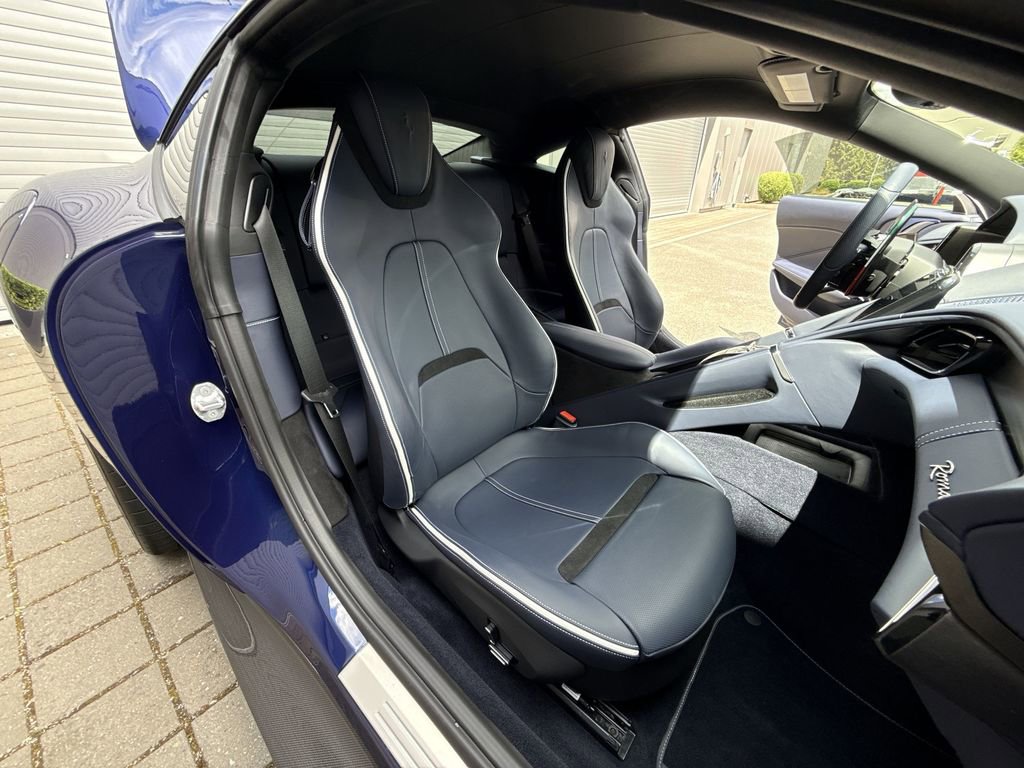Used 2023 Ferrari Roma image 24