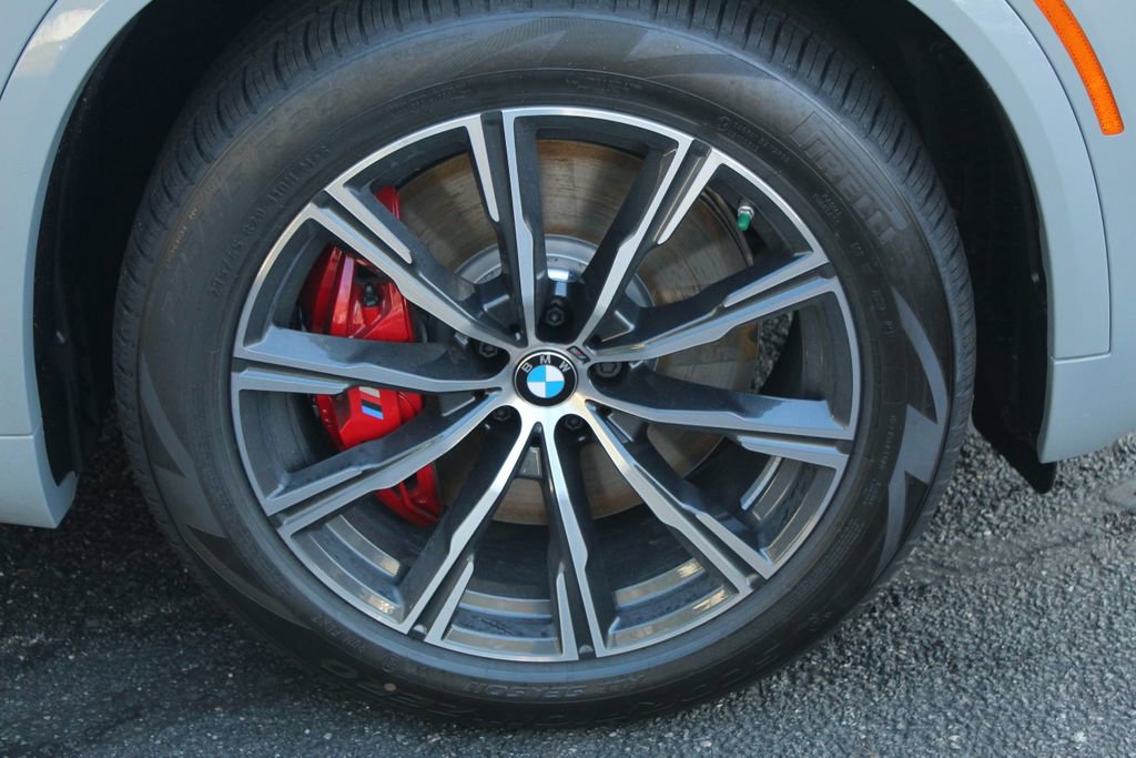 New 2026 BMW X5 xDrive50e image 9