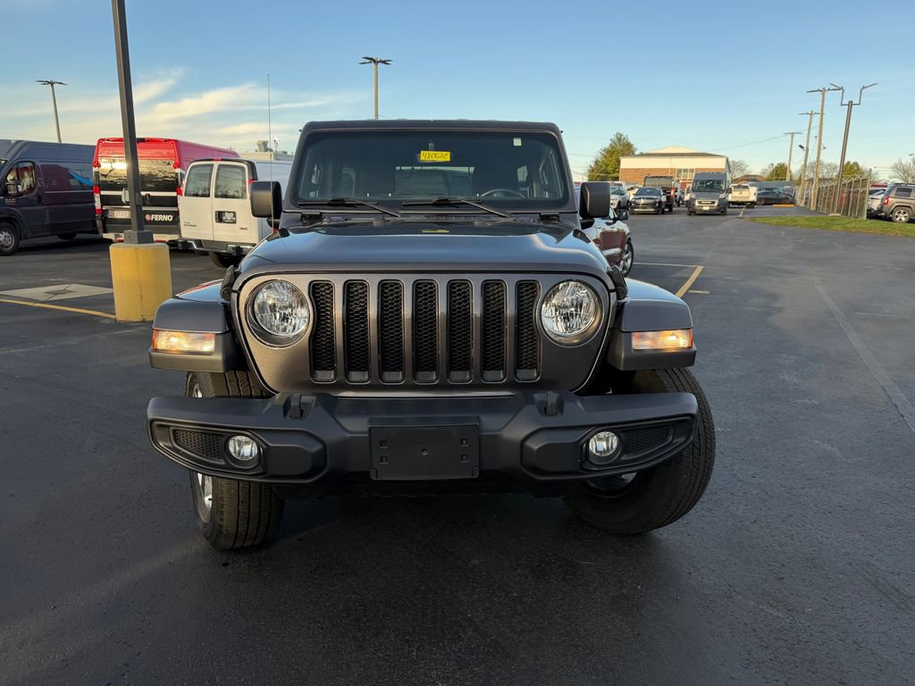 Used 2022 Jeep Wrangler Unlimited Sahara image 2